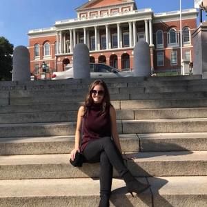 Meet your Posher, Alyssa
